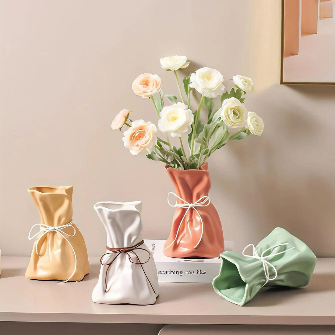 Crisp Vase⢠| From recycled inspiration to timeless sophistication! 0