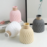 Flower vase with embossed wave 1