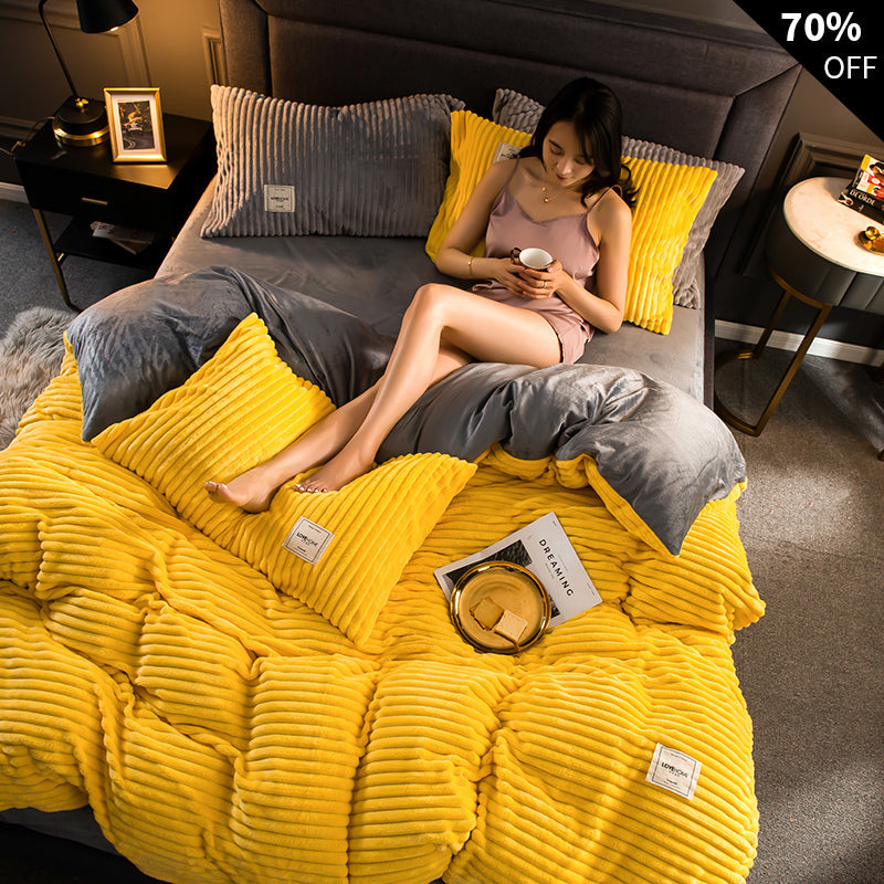 LuxeTraum™ Bed Luxury Duvet 3